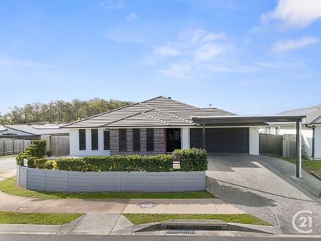 Large Family Home with Solar Power - Photo 2