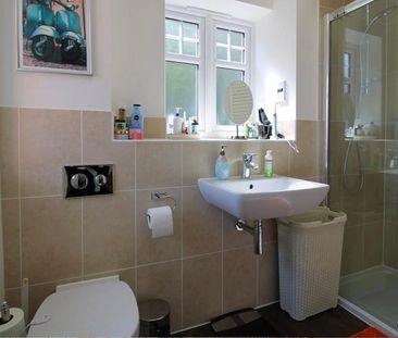 3 bedroom terraced house to rent - Photo 6