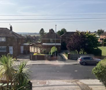 3 Bed Terraced House, Acres Hall Avenue, LS28 - Photo 6