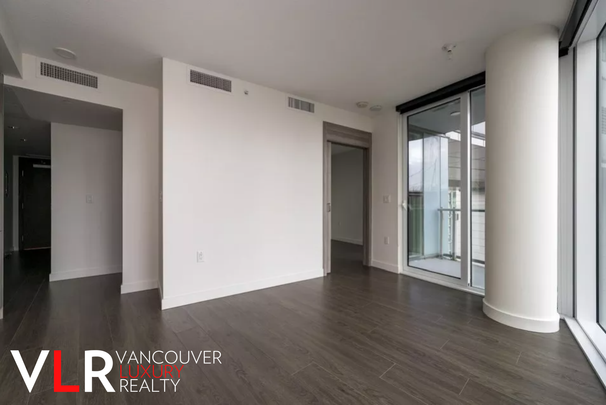 Condo in Downtown Vancouver, BC - Photo 1