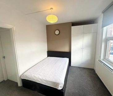 Haddon Avenue (Room 2) Leeds - Photo 3