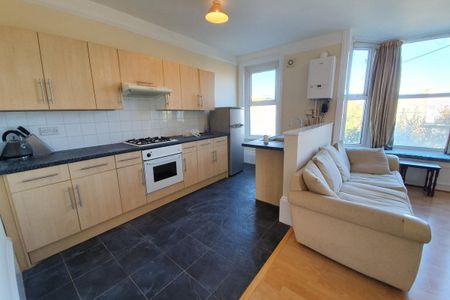 Bury Road, GOSPORT - Photo 4