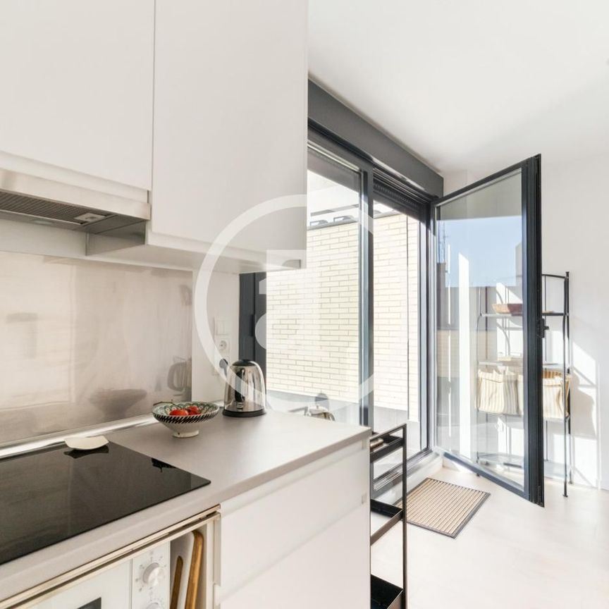 Dúplex de alquiler en Calle de Alejandro Villegas, Canillas - Photo 1