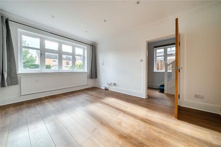 3 bedroom semi-detached house to rent - Photo 2