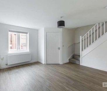 Mostyn Street, Wellingborough, Northants, NN8 - Photo 2