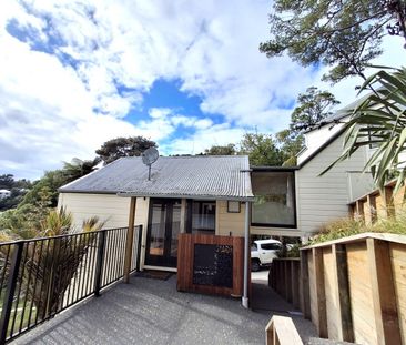 Secluded Wadestown Guest House - Photo 1