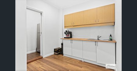 Spacious 5-Bedroom Home in the Heart of Wollongong CBD - Photo 2