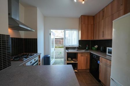 Room in a Shared House, Nemus Apartments, SE8 - Photo 2