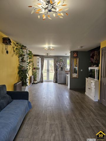3 bed Semi-detached in Pear Tree Leaze Patchway, Bristol, BS34 5SY - Photo 3