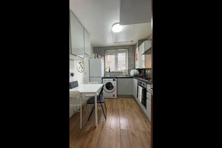 Room in a Shared House, Saracen Street, E14 - Photo 3