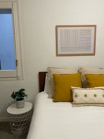 Carrer de la Creu Coberta, Barcelona, Catalonia 08014 - Foto 3