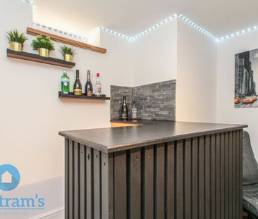 7 bed Semi-Detached House for Rent - Photo 3