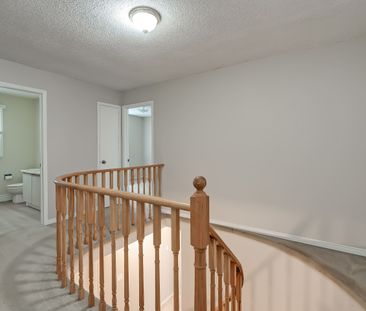 For Lease - 265 Mississaga Street, Oakville, Ontario - Photo 3