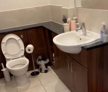 1 Bed Flat, Great West Road, TW8 - Photo 6