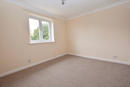 2 bedroom end of terrace house to rent - Photo 4