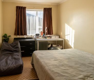 Low maintenance in Waikiwi – Easy care small section - Photo 2