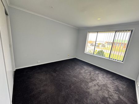 Comfortable Living in a Great Sorell Location - Photo 3