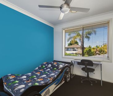 SPACIOUS FAMILY HOME WITH FLEXIBLE FLOORPLAN - Photo 2