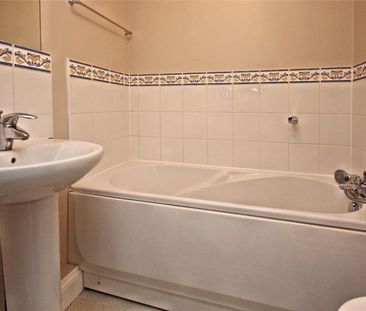 Maybury Road, Woking, Surrey, GU21 - Photo 6