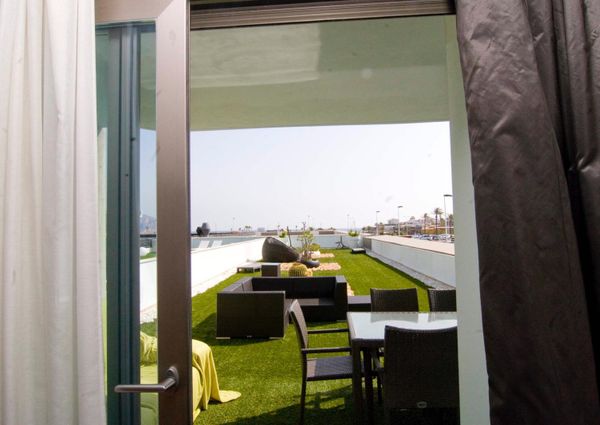 Apartment for rent on the beachfront of Arenal in Javea.