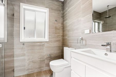 Modern Two Bedroom Home- North Facing Courtyard! - Photo 4