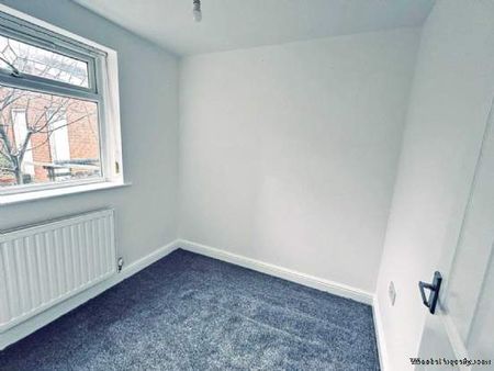 2 bedroom property to rent in Oldham - Photo 4