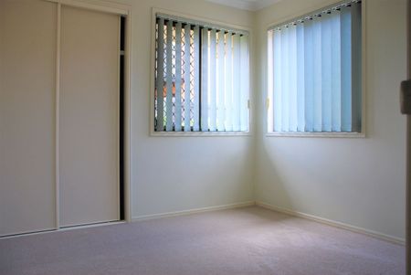 3 BED VILLA IDEALLY SITUATED OFF DAW ROAD RUNCORN - Photos Taken in A Similar Property - Photo 3