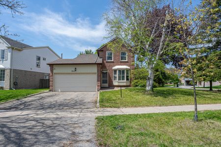 For Lease - 96 Port Royal Trail, Toronto, Ontario - Photo 5