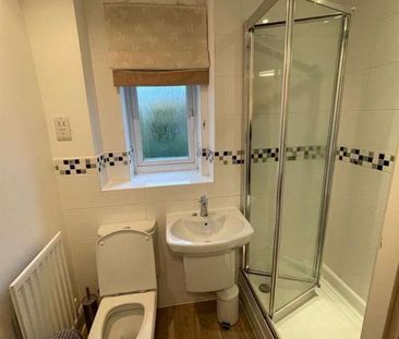 Sycamore House, Wythall, B47 - Photo 6