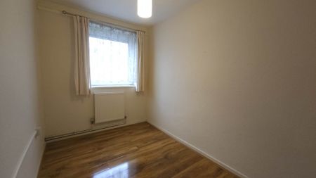 Price £2,000 pcm - Available Now - Unfurnished - Photo 2