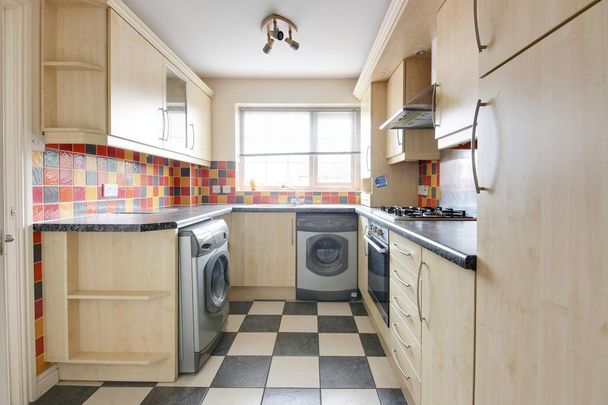 3 bedroom terraced house to rent - Photo 1