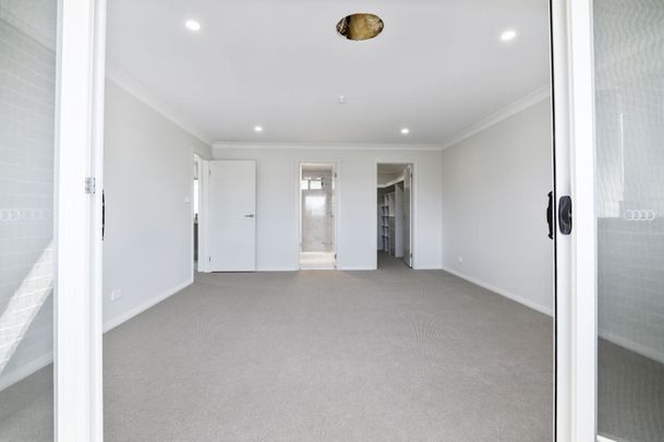 2B Heath Street, Kingswood - Photo 1