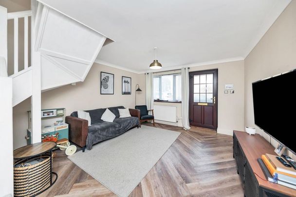 2 bedroom terraced house to rent - Photo 1