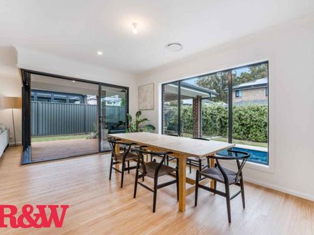 Luxurious 5 Bedroom Plus Study with Swimming Pool - Photo 3