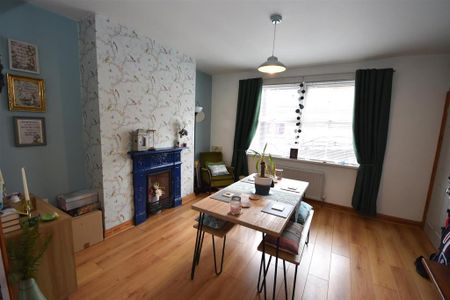 3 bedroom terraced house to rent - Photo 5