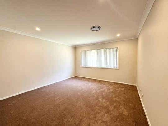 Modern and Spacious Family Home - Photo 1