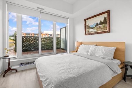 For Lease - 220 Missinnihe Way Unit# 327, Mississauga, Ontario - Photo 4