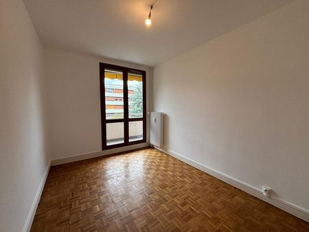 Location Appartement 3 pièces 64m² - Photo 3