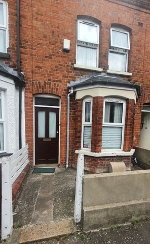171 Dunluce Avenue, Belfast BT9 7AX - Photo 3