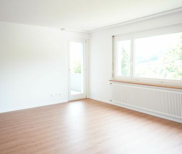 Helle und grosse 4.5-Zi-Wohnung mit Balkon - Photo 3