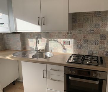 Baxter Close - Photo 3