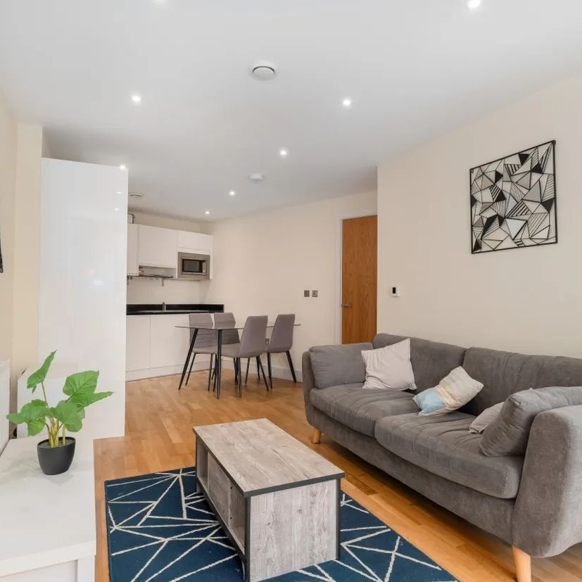 2 bedroom apartment to rent - Photo 1