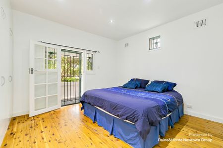 Modern spacious family home in great location - Photo 4