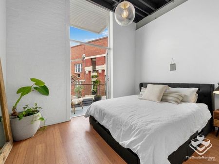 Break lease opportunity to secure a spacious woolstore apartment to enjoy a discerning lifestyle - Photo 4