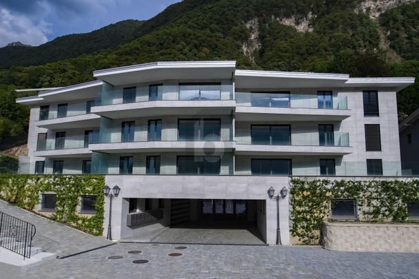 MODERNO, SPAZIOSO E SOLEGGIATA CON VISTA - Photo 1