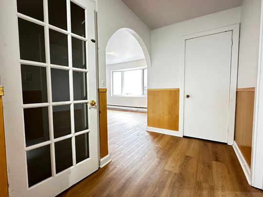 402 Rue Cadillac, Longueuil (Le Vieux-Longueuil), QC J4L - Photo 1