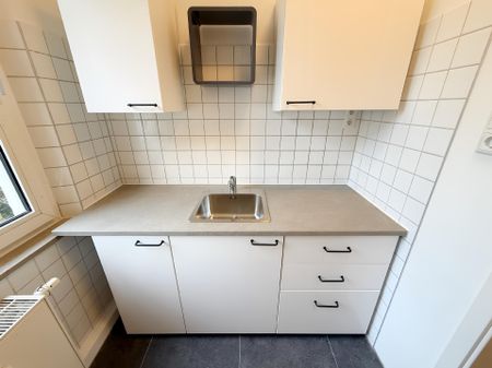 HOCHWERTIGE 2-ZIMMERWOHNUNG IM ALTBAU ZU MIETEN! - Foto 3