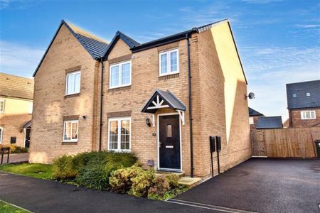 3 bedroom semi-detached house to rent - Photo 2