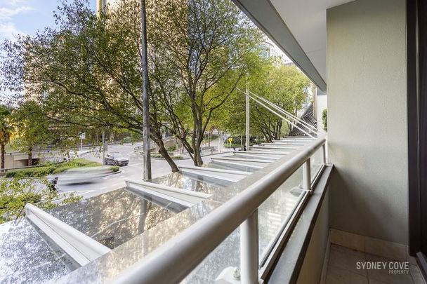 OVERSIZED STUDIO APARTMENT | Furnished - Photo 1