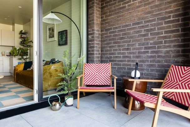 2 bedroom flat to rent - Photo 1